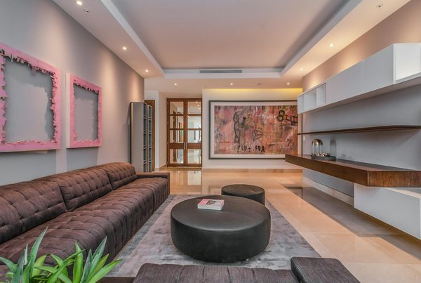 Effective Approaches to Reducing Noise Pollution in Bustling Urban Areas